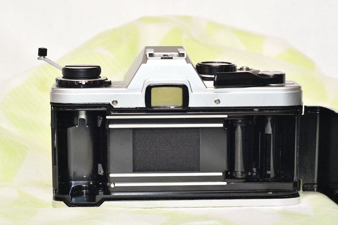 《動作品》OLYMPUS OM-10 + 50/1.8付き 　a323-2