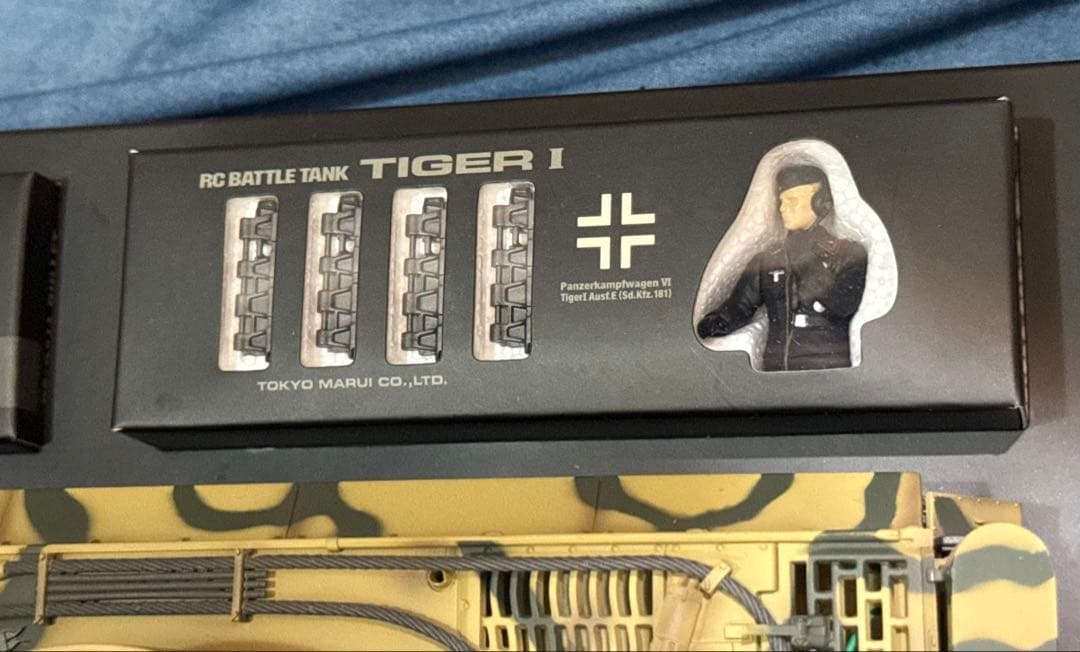 東京マルイRCバトルタンク Tiger Iドイツ重戦車迷彩仕様1/24