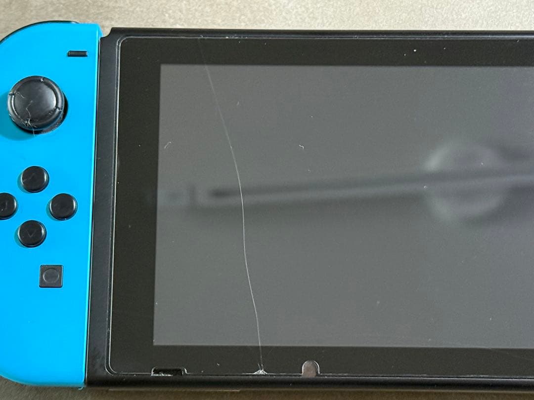 Nintendo Switch 本体 青/赤 ひび割れあり