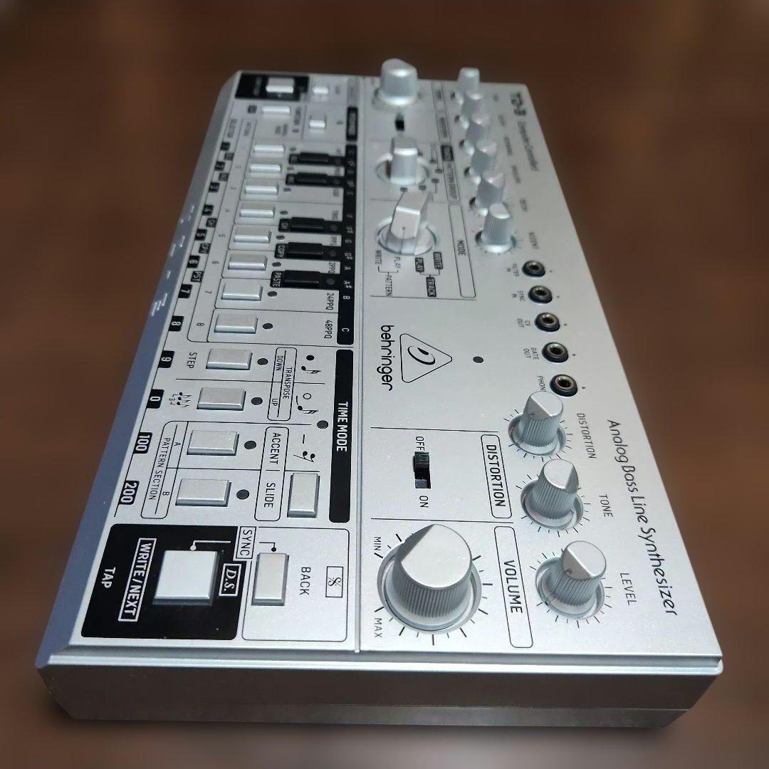 Roland MC-303❇️&❇️ BehringerTD-3 ❇️2点セット
