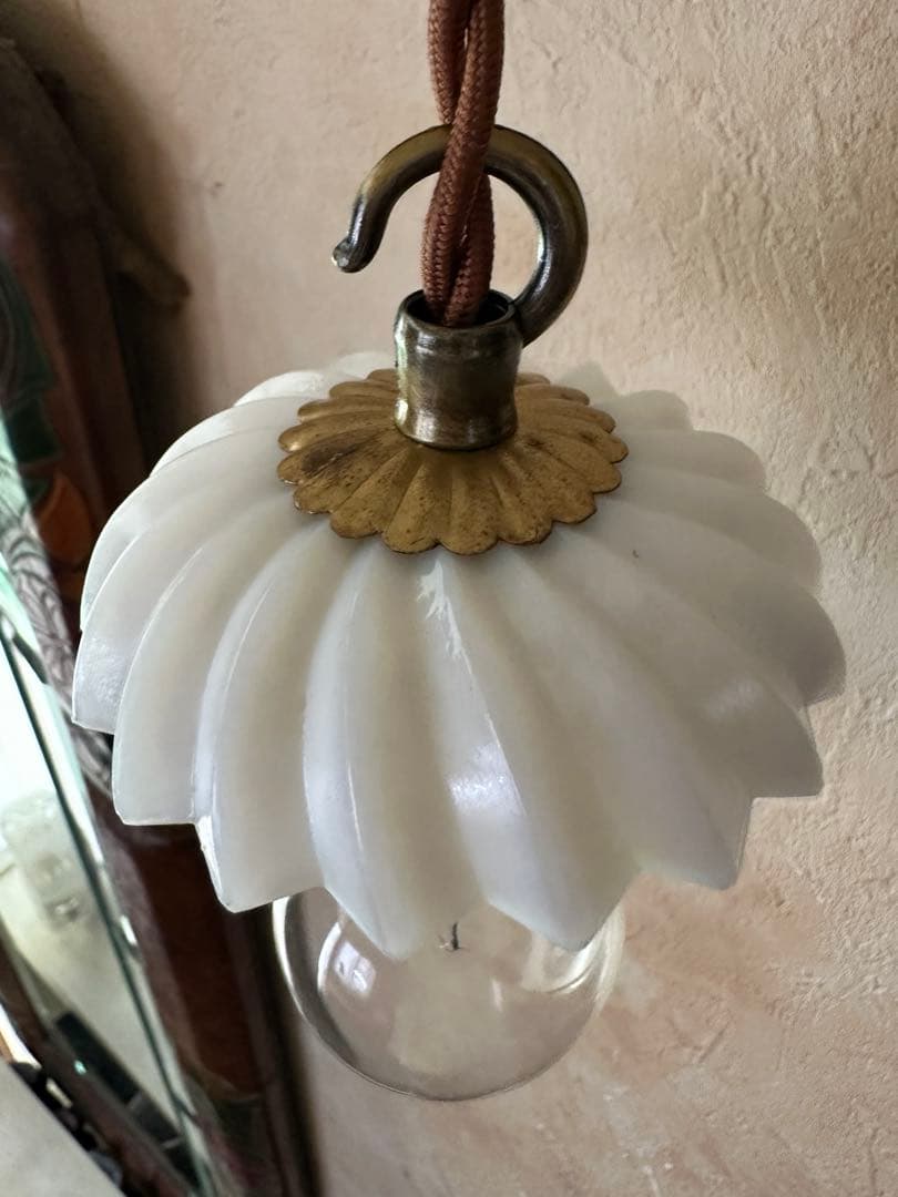 20年代 フランス アンティーク オパリンミルクガラスの螺旋模様