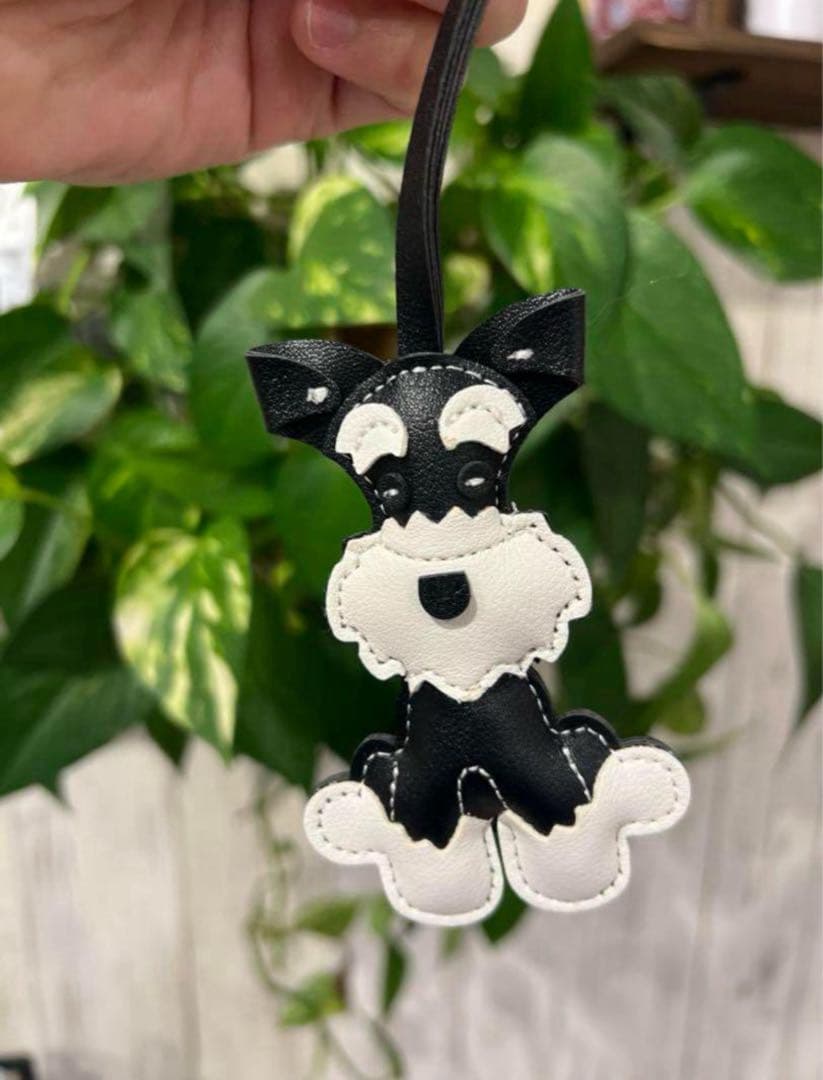 在庫処分 グレー 黒 ミニチュアシュナウザー2個セット 肉球2個付き 犬用品