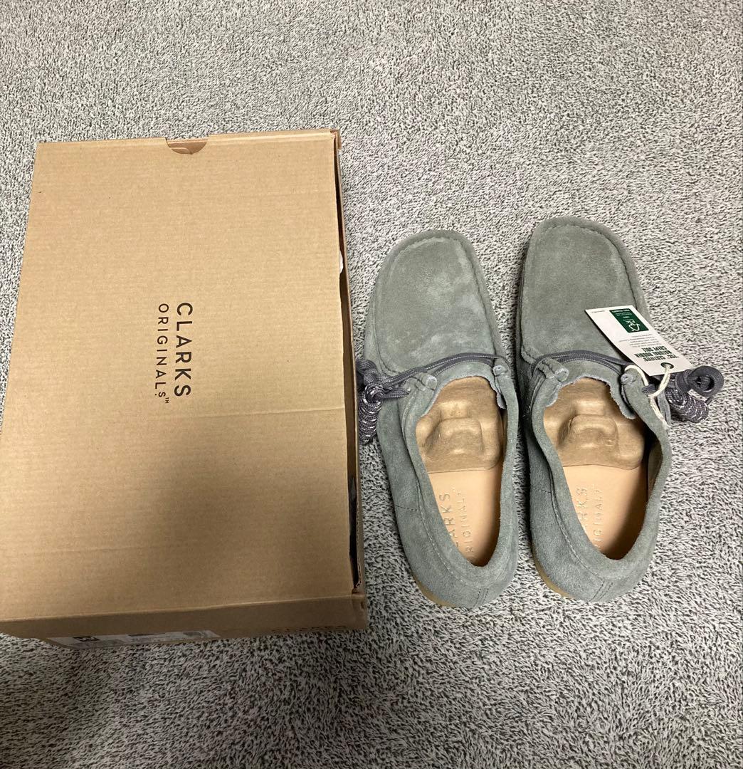 新品　Clarks クラークス ワラビー　UK8G カーキ　グレー
