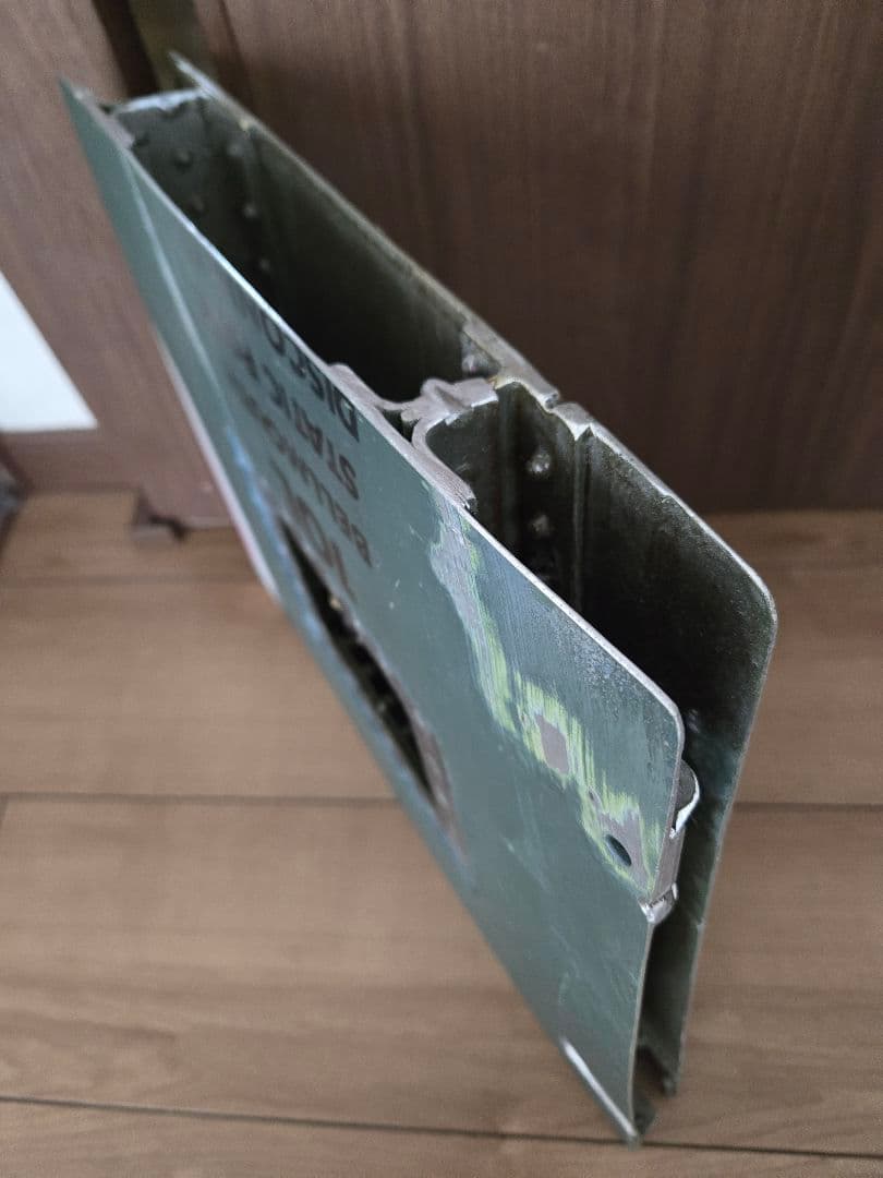 実物　F-4EJ ファントム　ジャンクパーツ