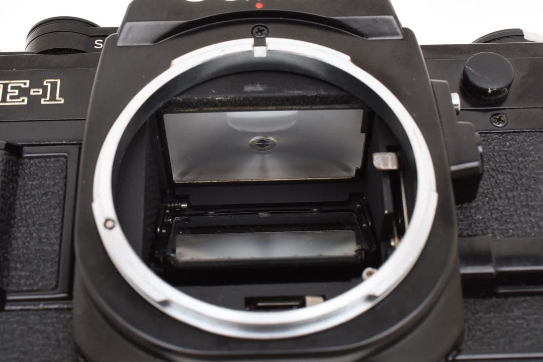 233☆動作品☆Canon AE-1 ブラック ボディ