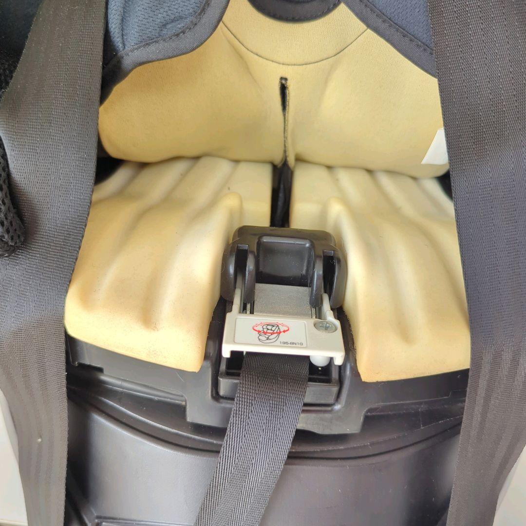 美品 Aprica アップリカ フラディアグロウ ピュアブラック ISOFIX