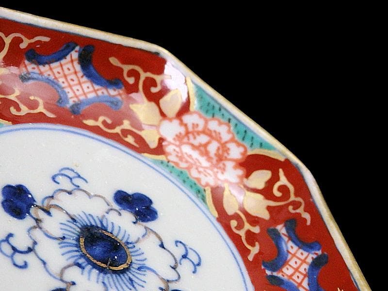 古伊万里　金襴手　牡丹に金唐草の図　３寸皿　豆皿　手塩皿　F243AS-fbtq