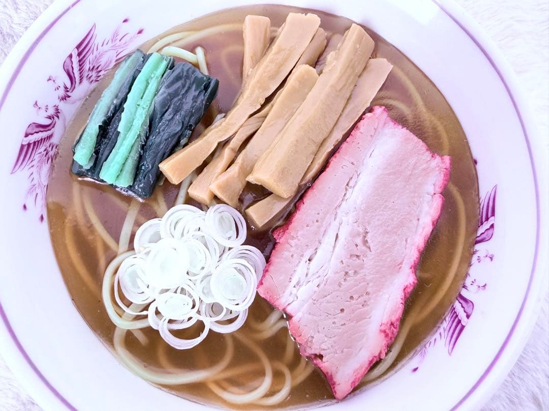 食品サンプル】かわいいミニラーメン 昭和レトロ 醤油味風 直径17.5cm