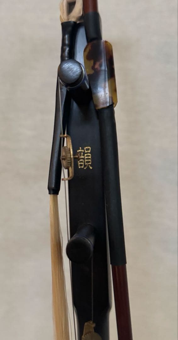 名師堂 黒檀 二胡 弓あり ケース付き 中国弦楽器