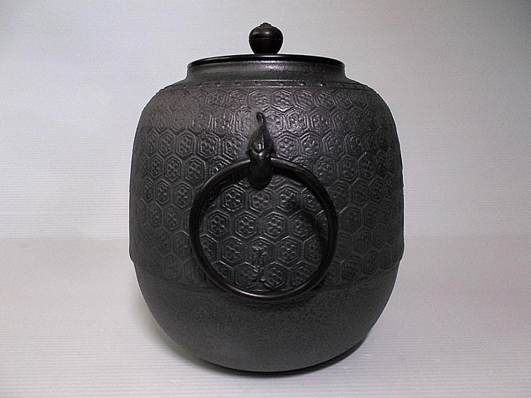 未使用 茶道具 釜師:佐藤清光 亀甲紋棗茶釜 釜環 大き目の茶釜