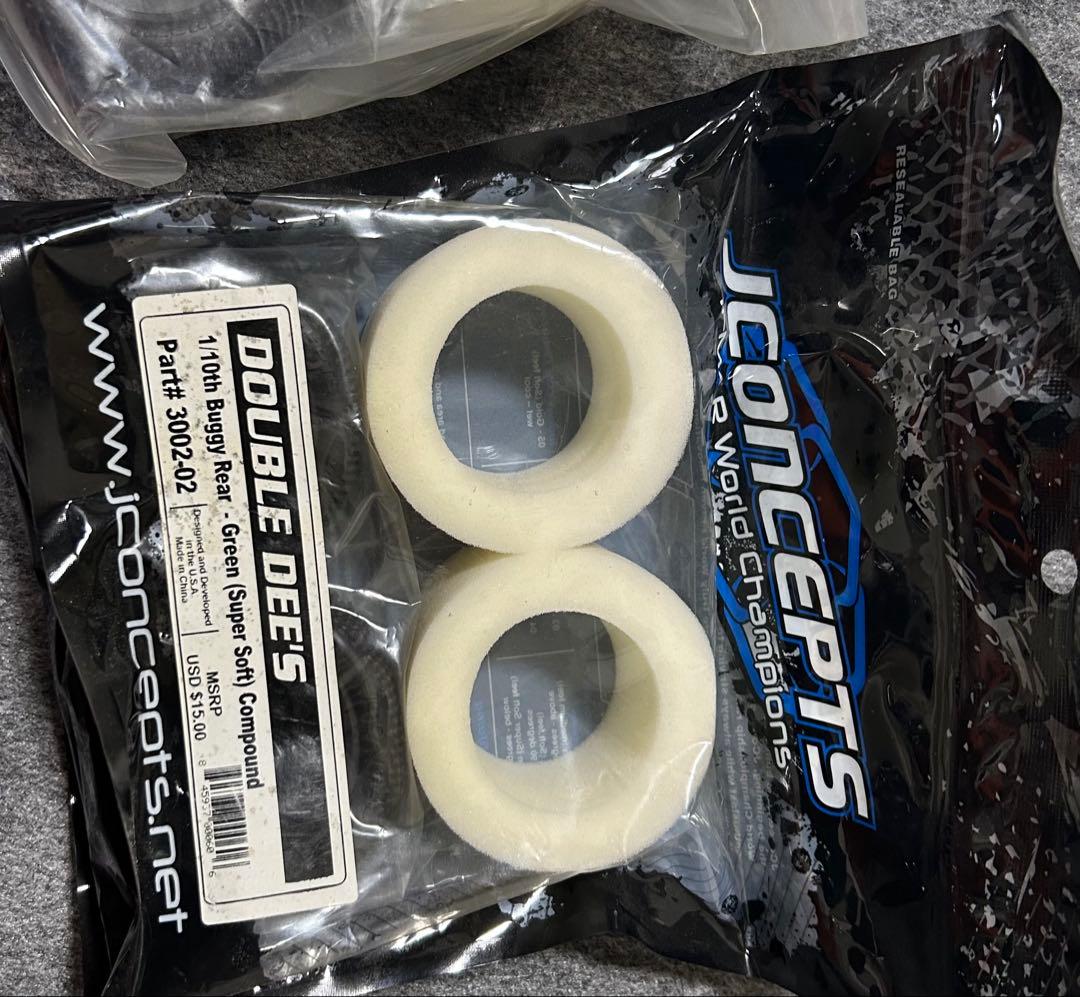 1/10 4WDバギータイヤいろいろ