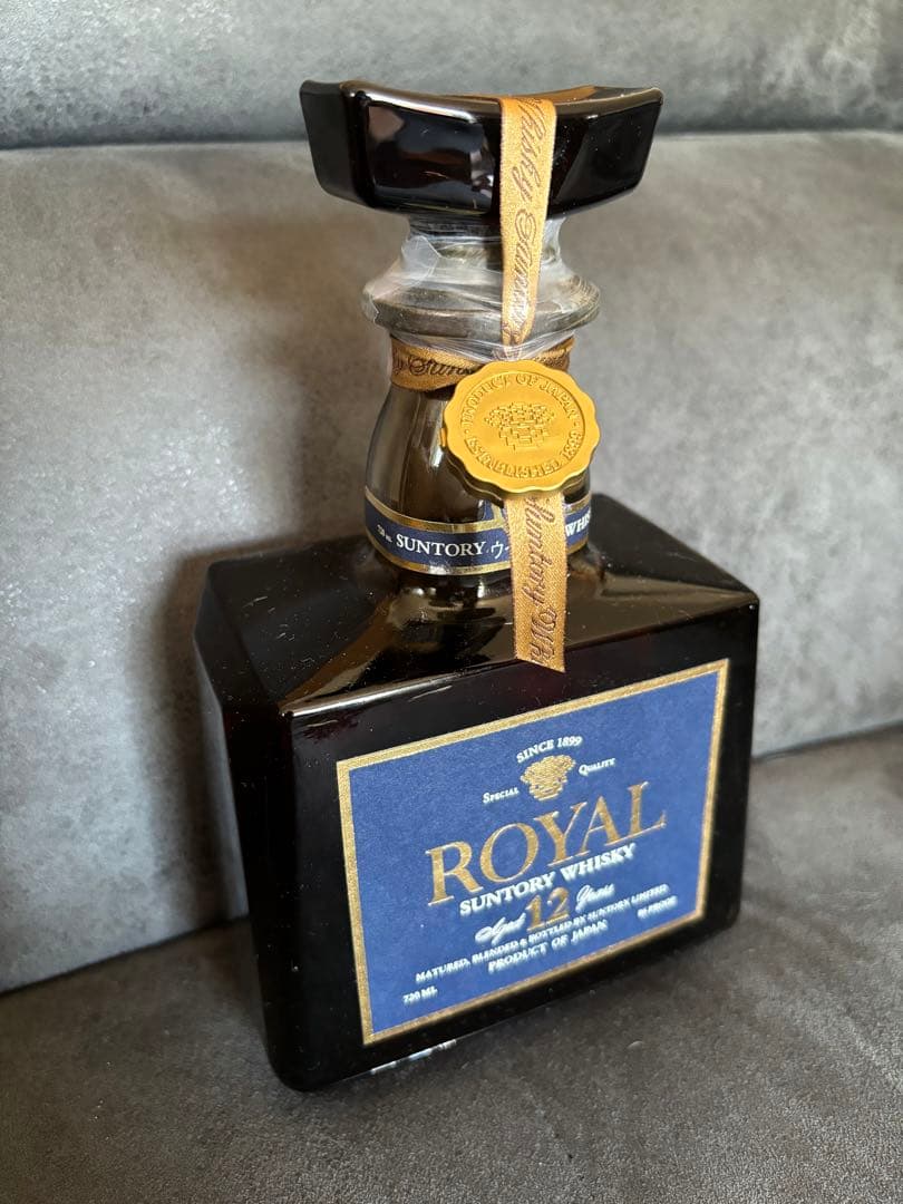 サントリー 17年 700ml 年内入荷困難