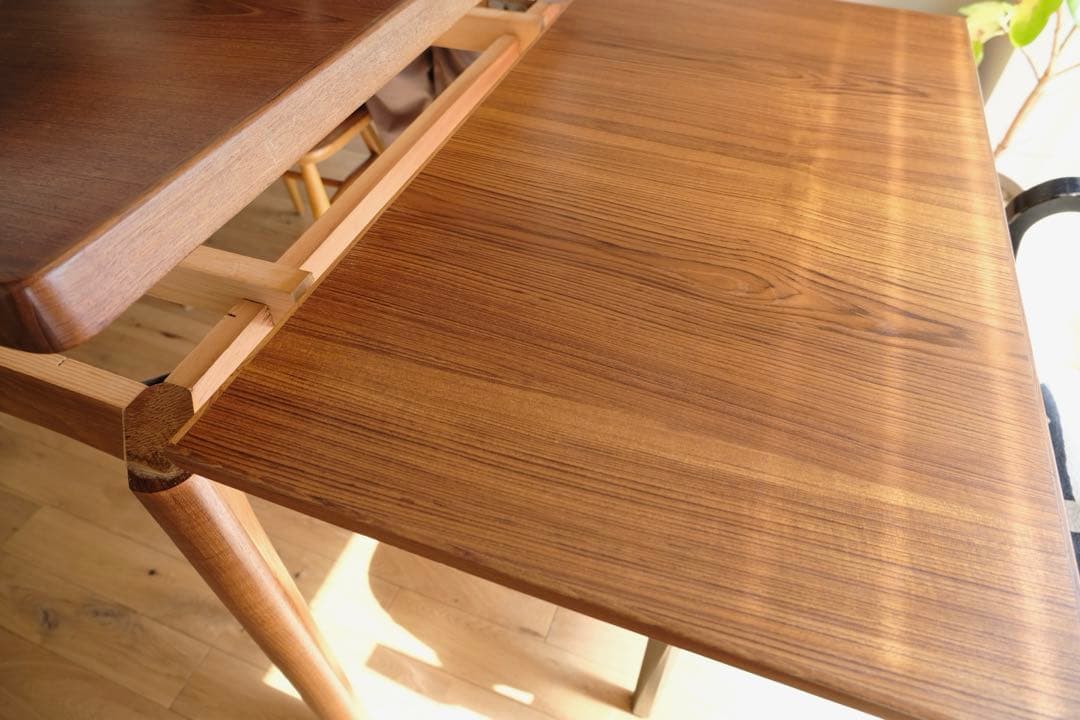 【最終値下げ！】ダイニングテーブル　デンマークヴィンテージ　ヘニングケアヌルフ