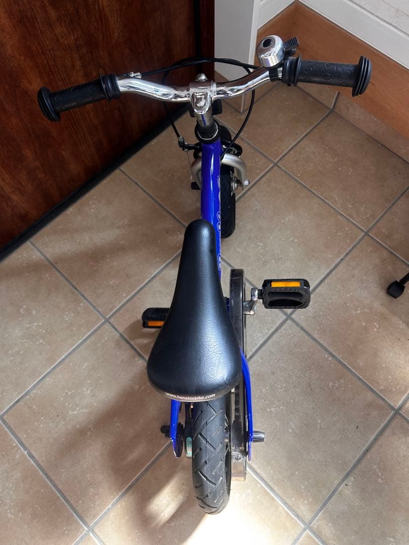 へんしんバイクS】 ブルー 青 サドル2サイズ、プロテクター付