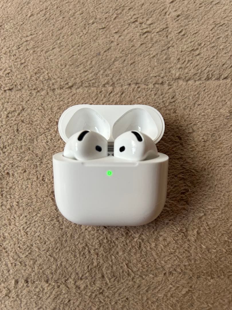 AirPods 4 本体 充電ケース付き