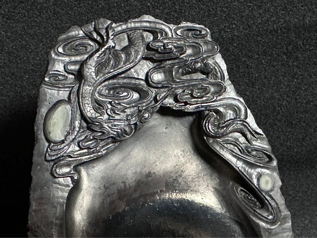 中国美術 端渓眼入雲龍文彫刻 唐木箱 重さ約993g 唐物 書道具 - メルカリ