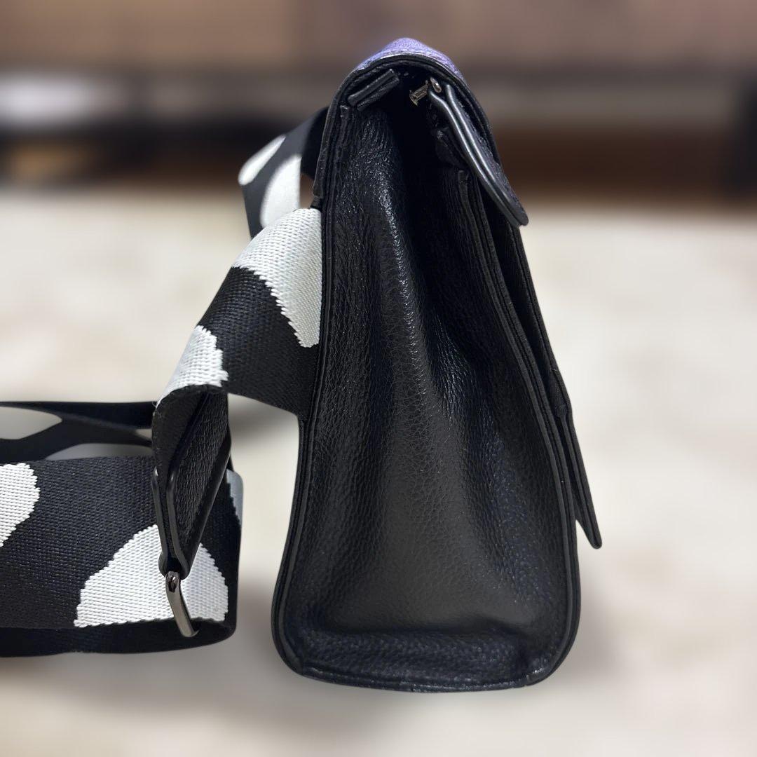 ★未使用品★ear イアパピヨネ ワイドテープショルダーバッグ