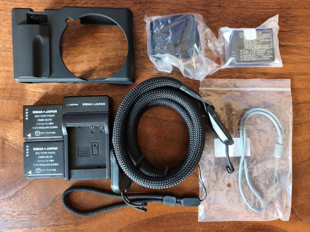 極上品 Panasonic Lumix TZ99 いろいろオマケ付き