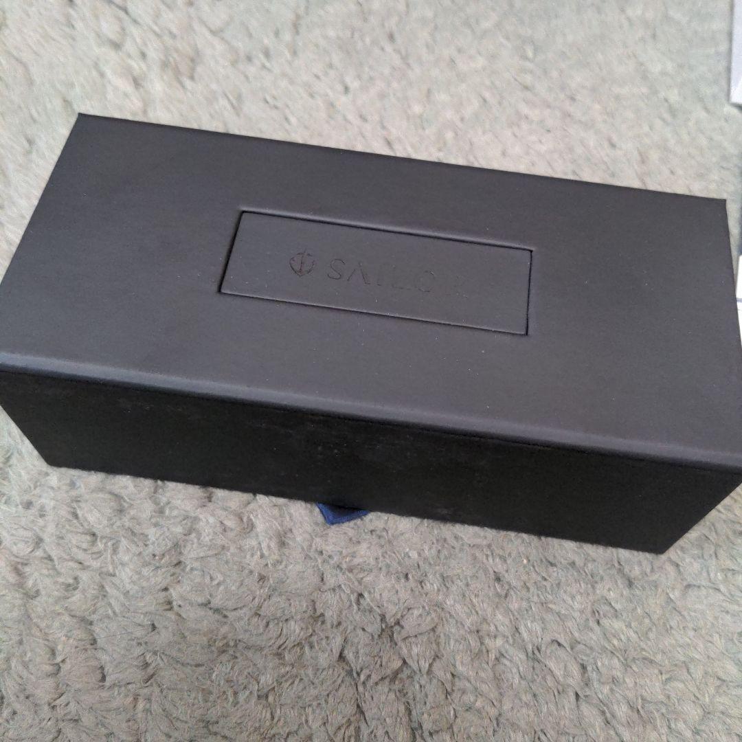 セーラー万年筆 プロフィットブラックラスター極細 EF 付属品、カートリッジ付き