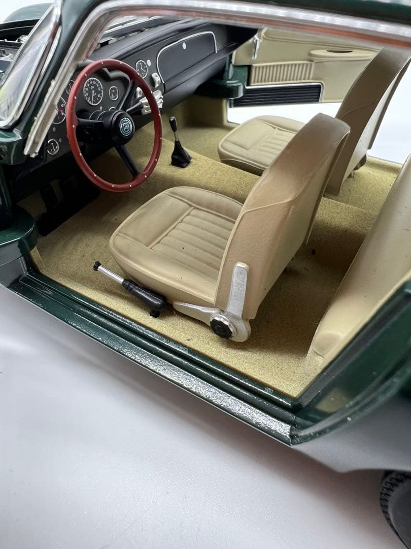 No486ジャンクミニカー1/18箱なしAston Martin DB5