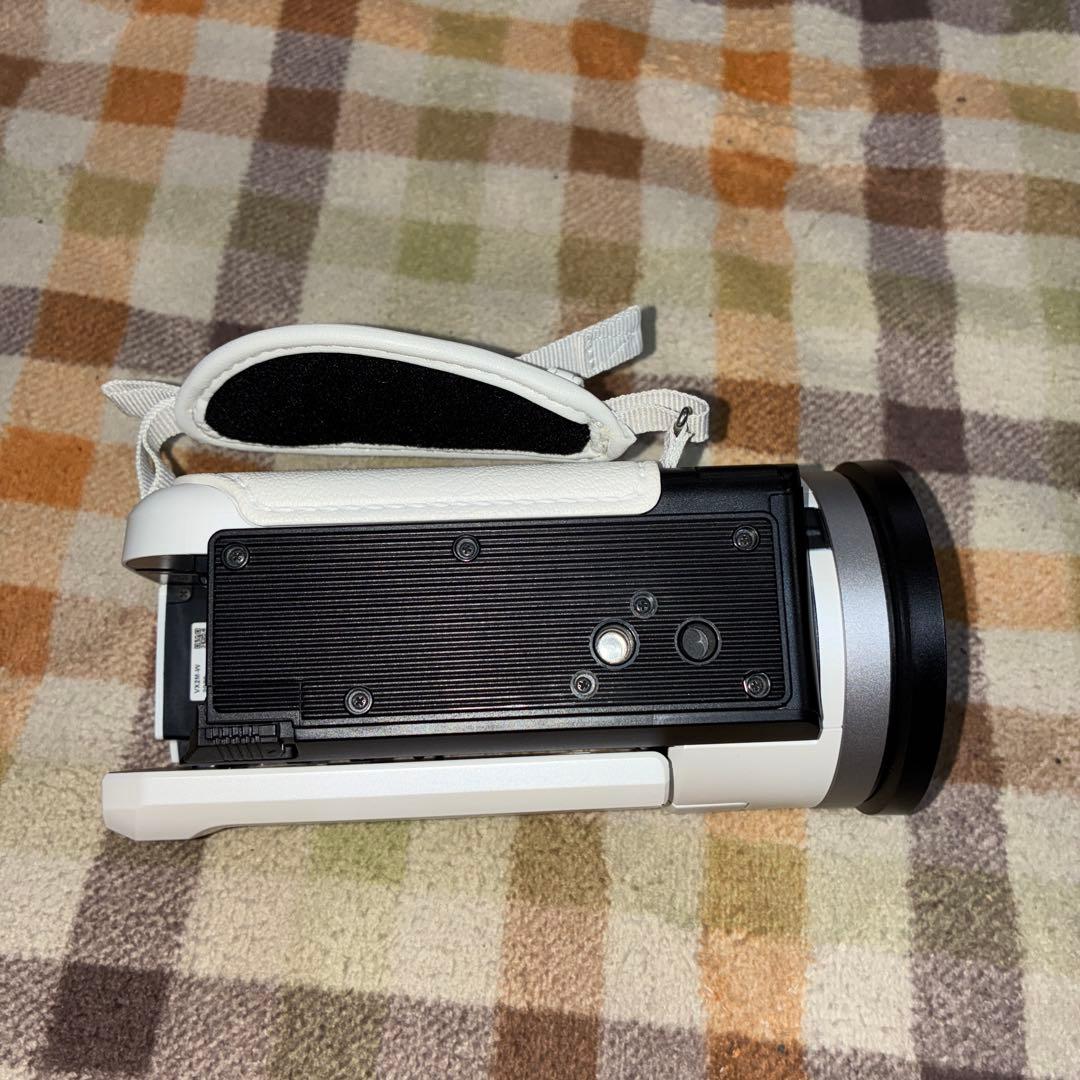 美品【動作ＯＫ】Panasonic　HC-VX2M 4Kカメラ　バッテリー
