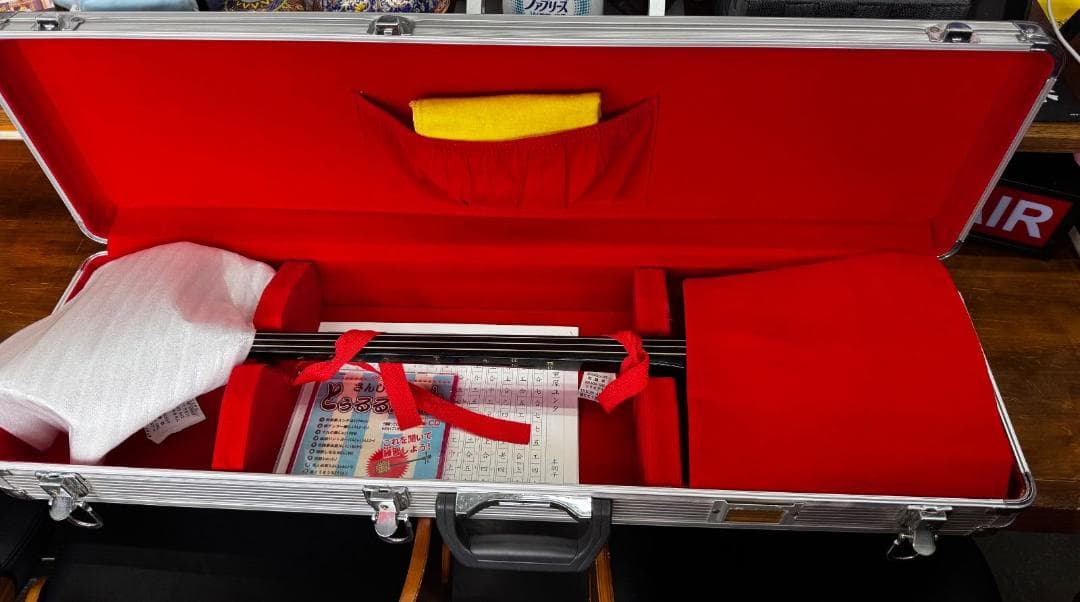 琉球 沖縄 三線 希少本蛇皮張 アルミハードケース 付属品多数