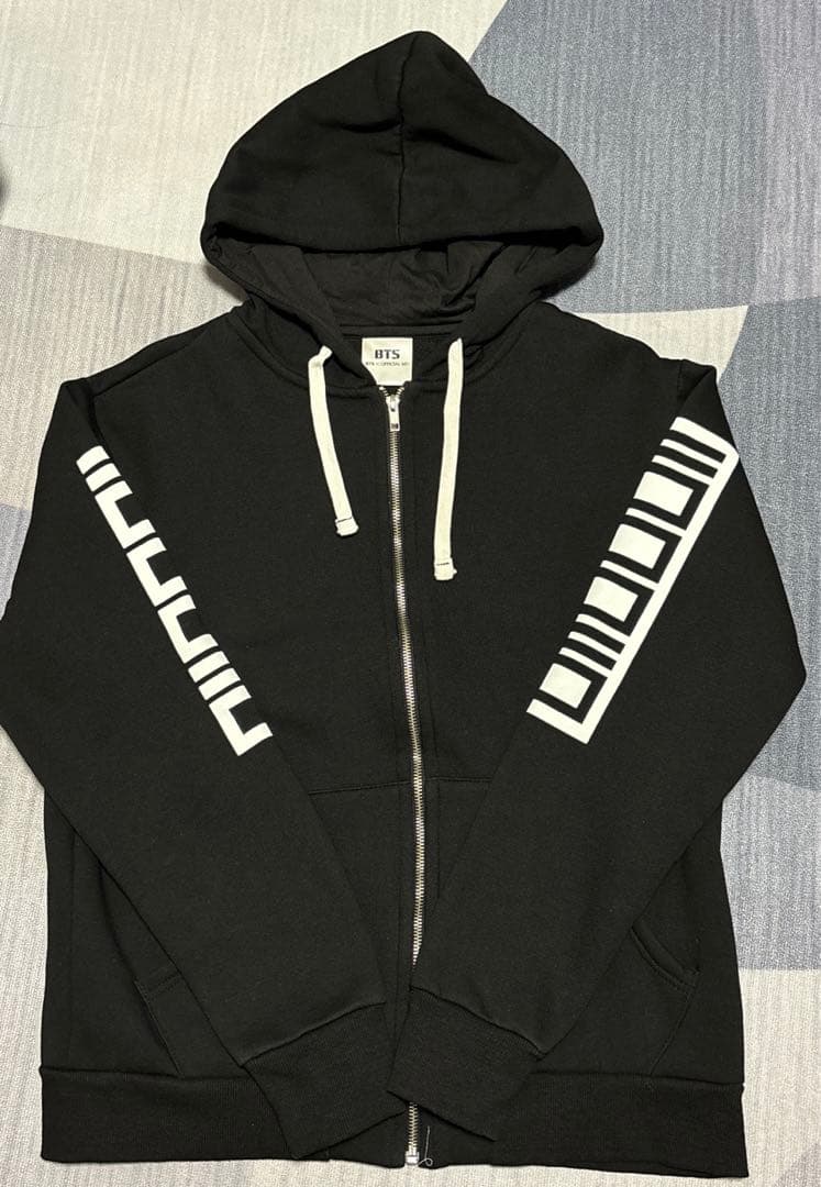 防弾少年団 パーカー】防弾少年団 BTS wake up パーカー ニュース