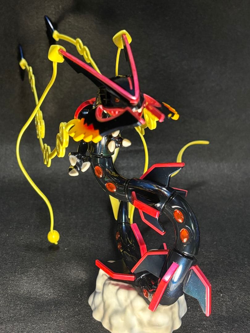 ポケプラ メガレックウザ 色違い 全塗装 完成品 - メルカリ