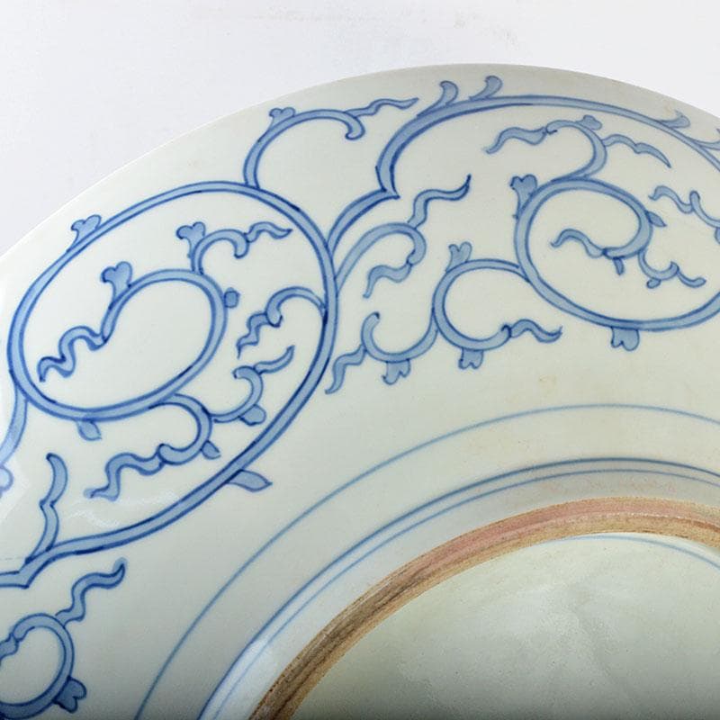 伊万里焼古伊万里 染付 総花唐草文 飾皿 大皿 大明成化年製銘 M R4605B