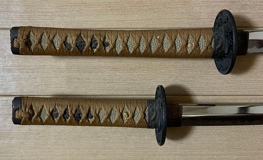 模造刀　居合刀　太刀　脇差　刀掛け　武具　b414