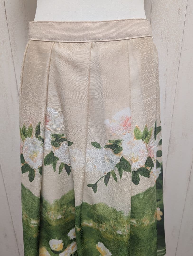 (未使用品タグ付き)エムズグレイシー40 　　お花プリントスカート