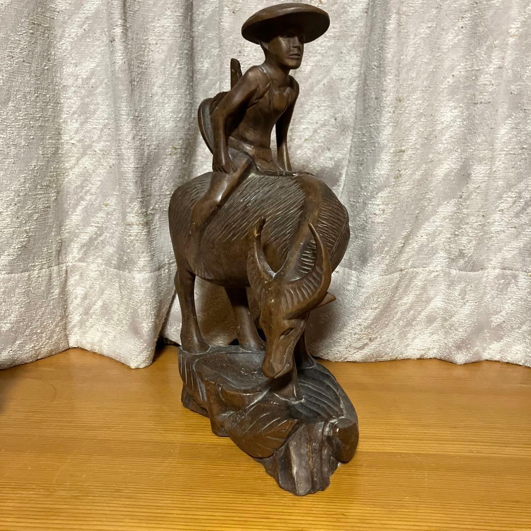 木製 人と牛の彫刻 約36センチ 木製 人と牛の彫刻 約36センチ