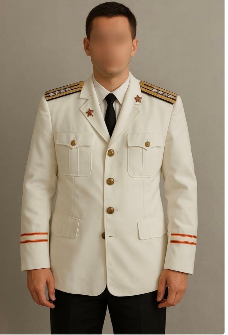 ソ連海軍 日本海軍 白ジャケット 大佐肩章付（本物か詳細不明