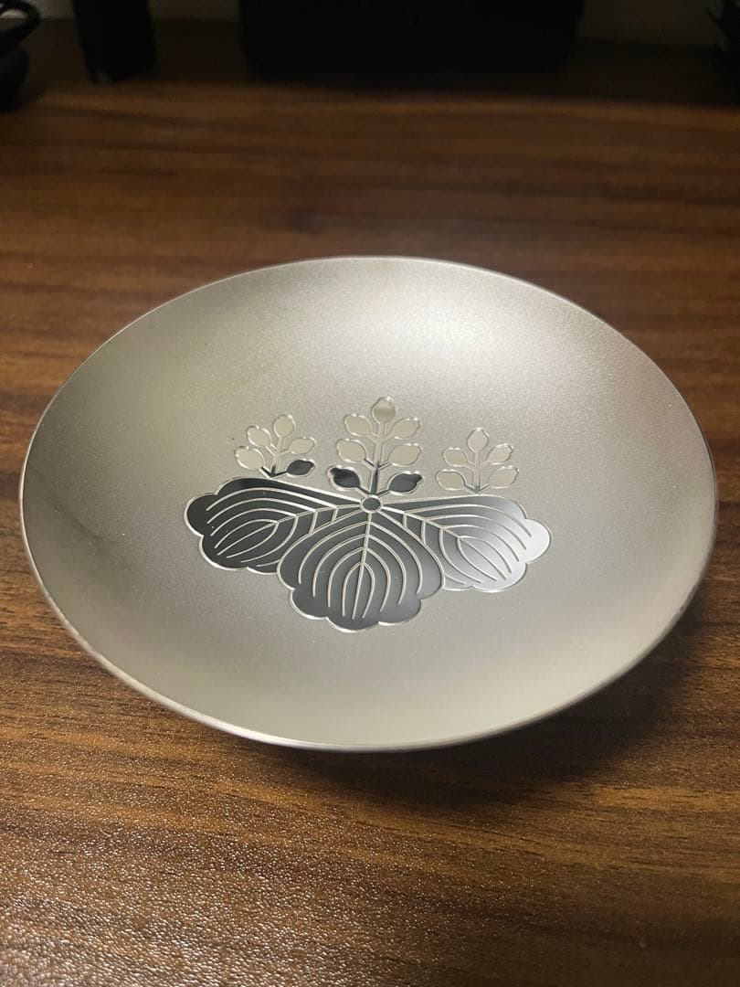 純銀　銀盃　銀杯　SILVER1000刻印　内閣総理大臣　贈　約173ｇ 純銀 (大) 銀盃 銀杯 SILVER1000刻印 内閣総理大臣 贈 約178g - メルカリ