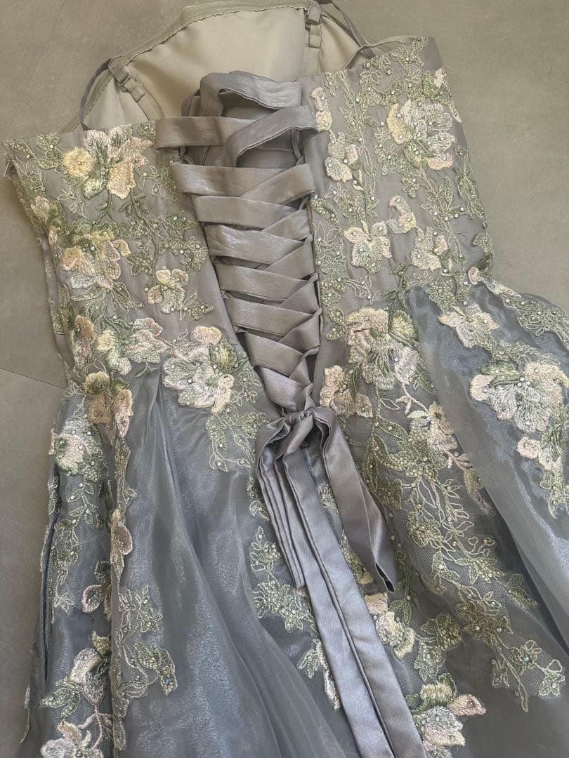 カラードレス　シルバー　グレー　結婚式　TWEED 演奏会ドレス