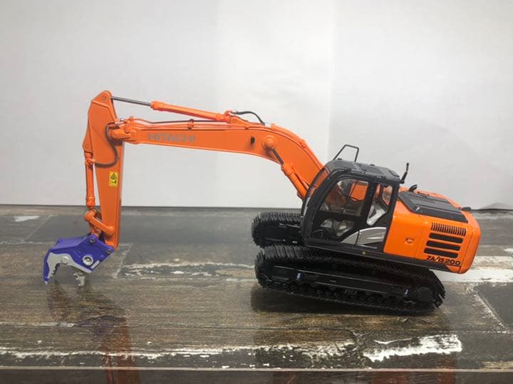 HITACHI ZAXIS 200 ユンボ ショベルカー　カスタム　小割り