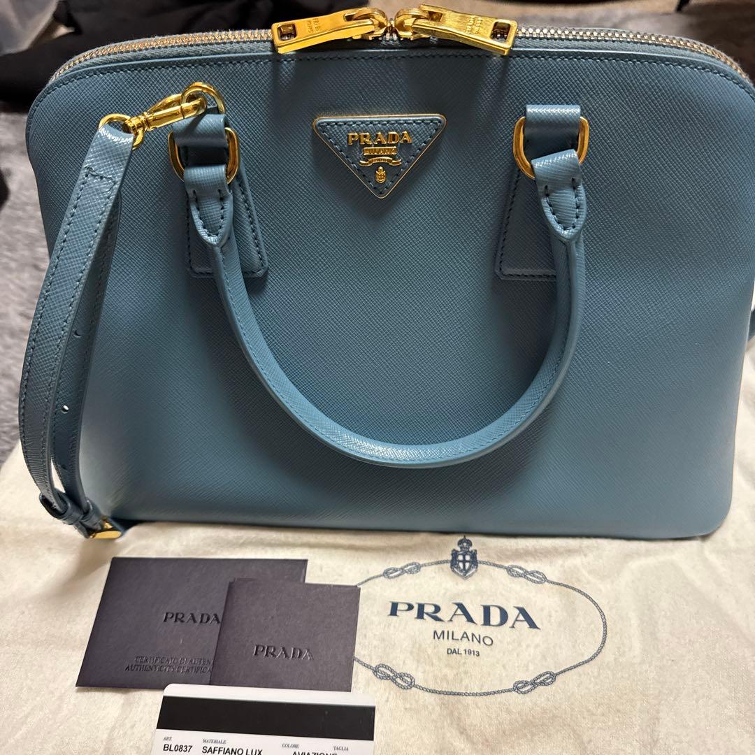 未使用級プラダショルダーバッグ
