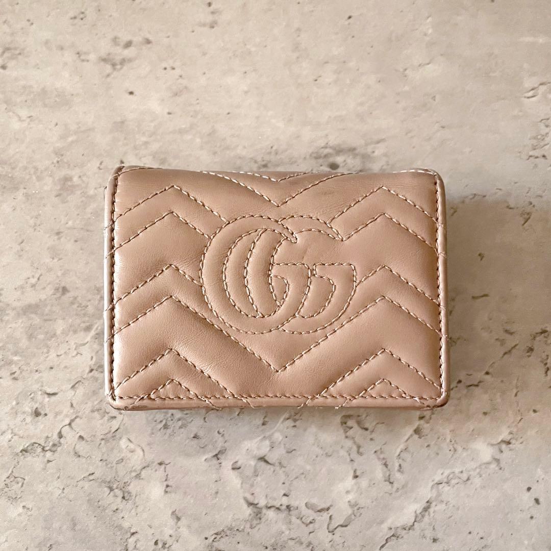 Gucci GGマーモント 二つ折り財布 ピンクベージュ