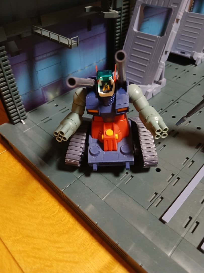 ロボット魂　ジオラマ　ガンダム フィギュア 1/144 スケール