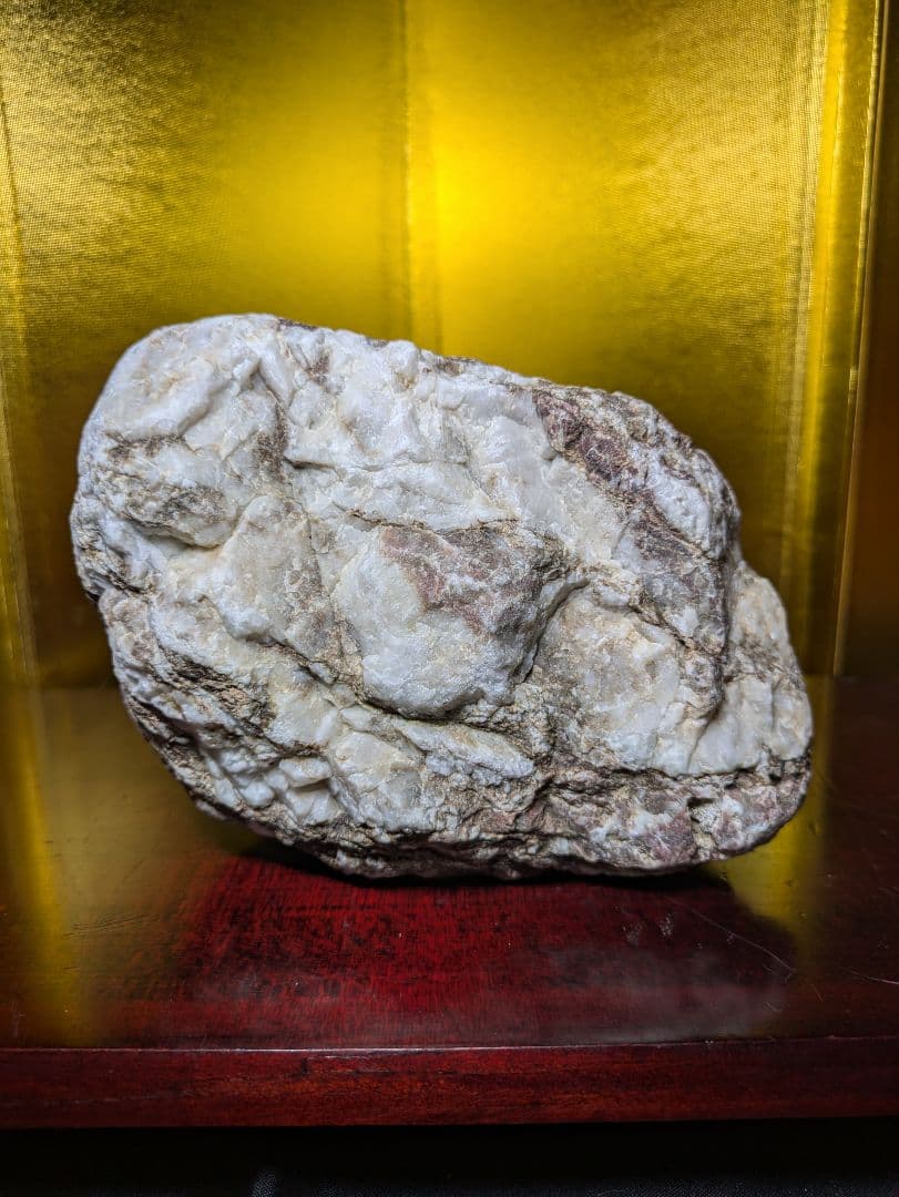 赤石 石英含有量多 1.36kg 原石 自立 未加工 鑑賞用 希少 レア品