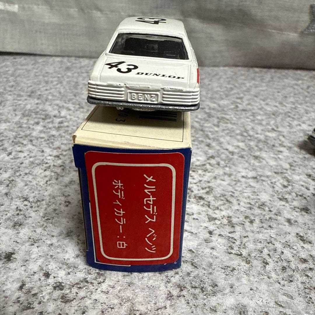 モ*ン様 青箱トミカ外国車シリーズF7メルセデスベンツ450SEL