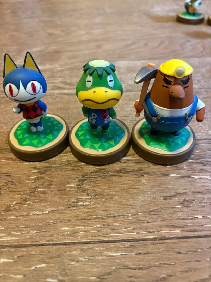 どうぶつの森 フィギュア型amiibo 16体＋スマブラ版2体　コンプセット