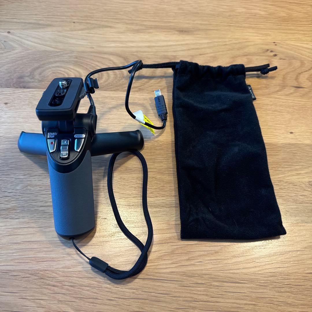 SONY 4K Handycam FDR-AX45 ケース／小型グリップ三脚付き