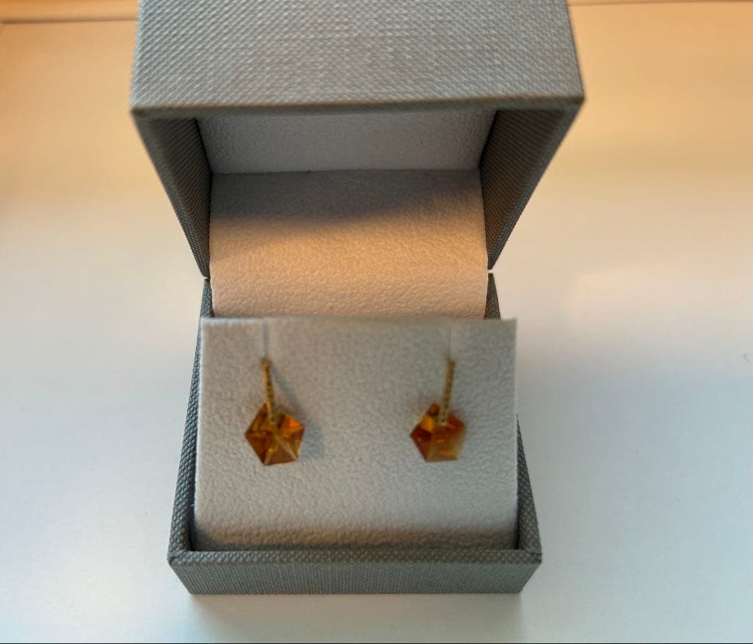 MONAKA K18 hibiki ピアス シトリン Flat Pierced