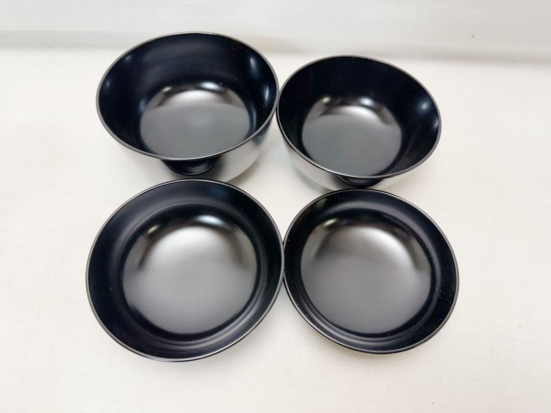 未使用 懐石道具 木製黒真塗 四つ椀 小丸椀 5客揃