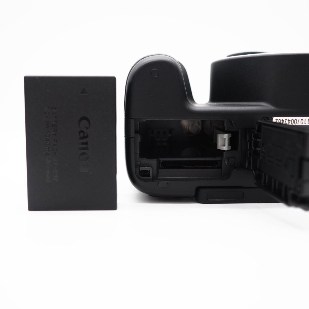 ショット数5000回未満】Canon EOS KISS X10 ダブルレンズ