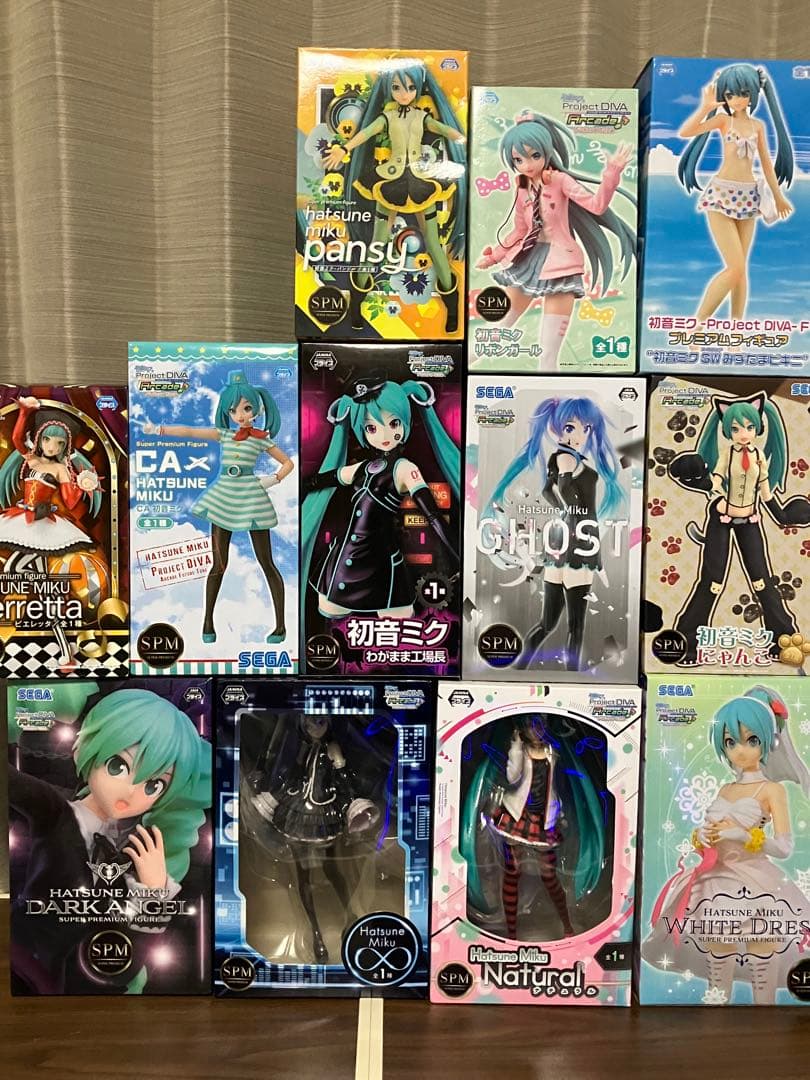 初音ミク プレミアムフィギュア まとめ売り 13種セット 初音ミク プレミアムフィギュア まとめ売り 13種セット