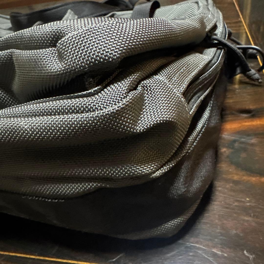 BRIEFING B4 OVER TRIP オーバートリップ ほぼ未使用