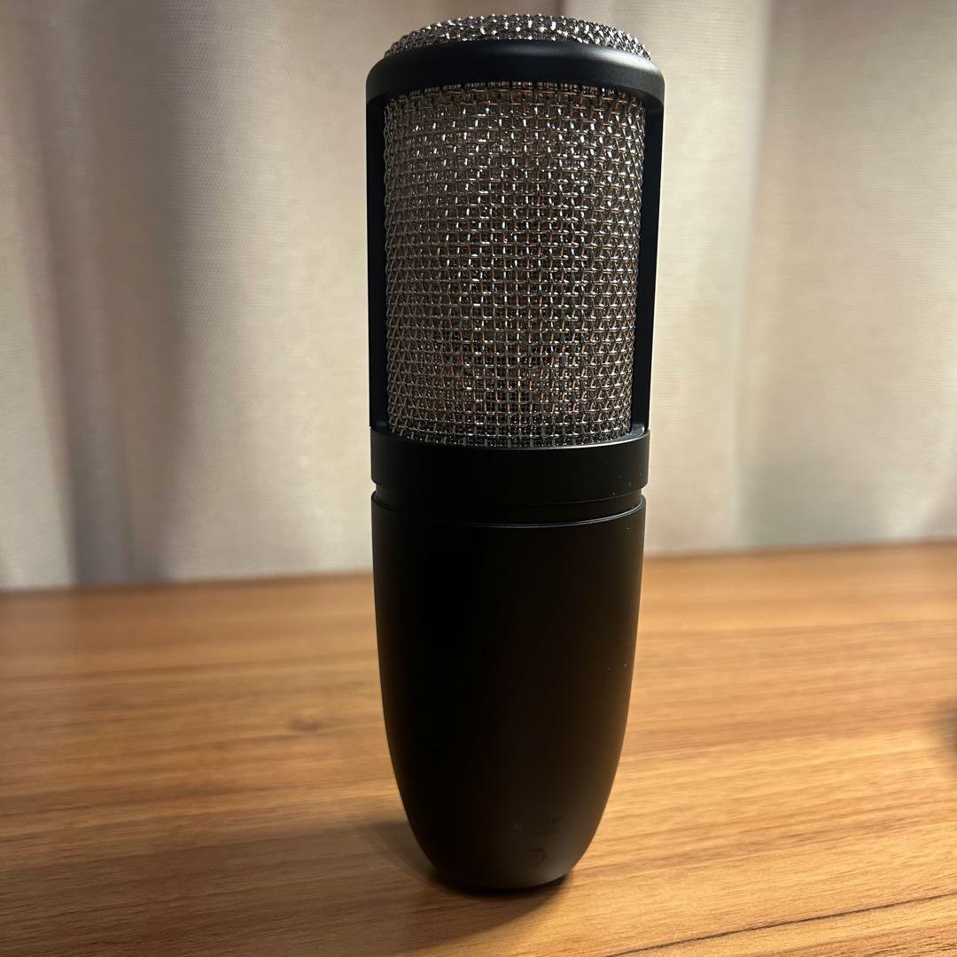 AKG P220 コンデンサーマイク アーカーゲー ショックマウント ケース付き