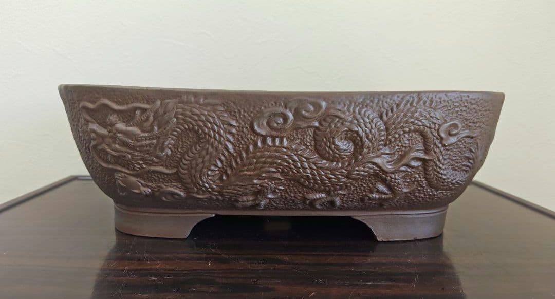 ドラゴン彫刻の陶器の盆栽鉢 約41cm×32cm×13cm　落款あり 角山窯幸峰浮彫龍文長方鉢 | 盆栽、盆栽書籍、盆栽鉢の通販│近代出版